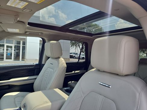 Used 2021 Ford Expedition Max Platinum AWD/4WD image 12