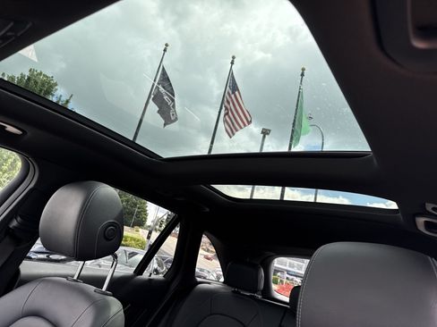 Used 2018 Mercedes-Benz GLC 300 image 15