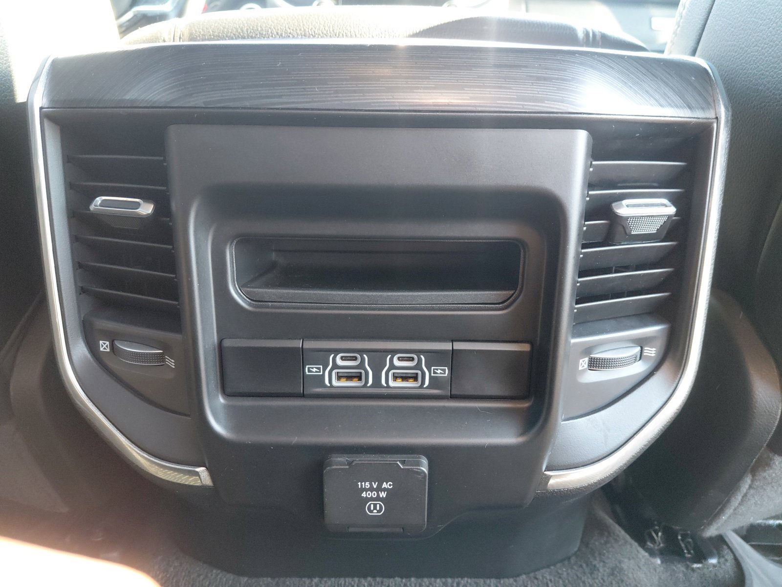 Used 2023 RAM 1500 Laramie AWD/4WD image 29