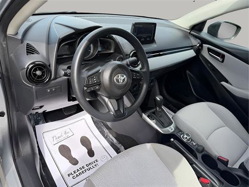 Used 2020 Toyota Yaris L FWD image 16