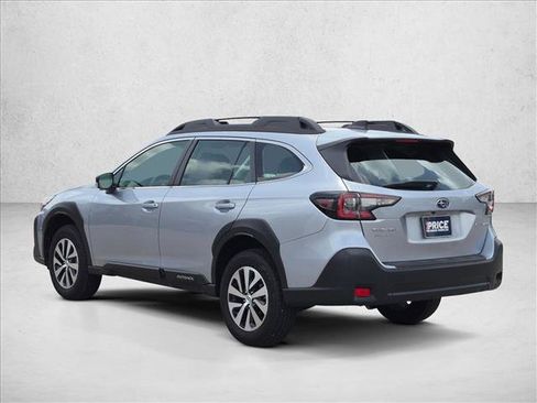 Used 2025 Subaru Outback AWD/4WD image 7