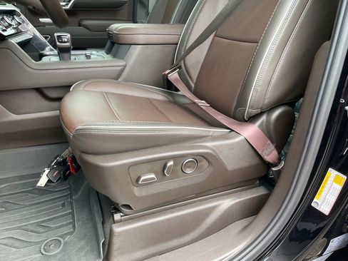 Used 2024 GMC Sierra 1500 Denali w/ Denali Reserve Package image 14