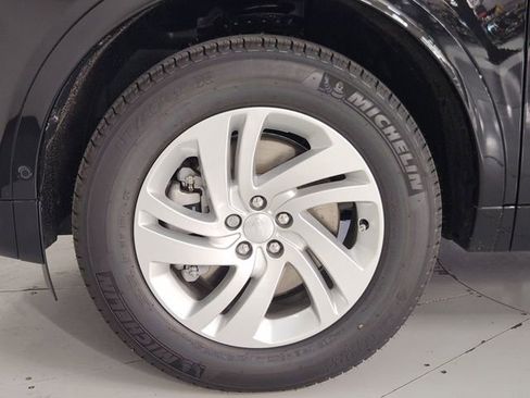 New 2025 Land Rover Discovery Sport S image 8