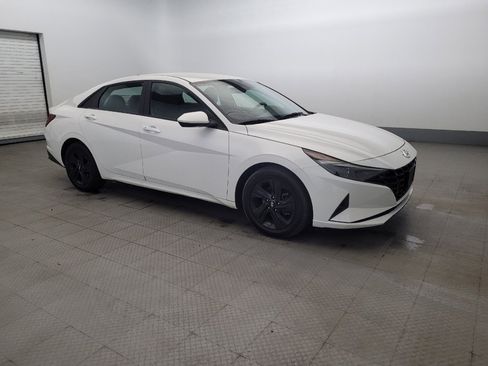 Used 2023 Hyundai Elantra SEL FWD image 11