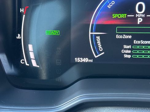 Used 2025 Toyota Corolla SE image 33