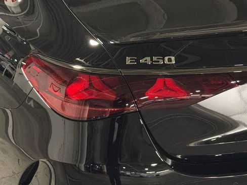 New 2027 Mercedes-Benz E 450 4MATIC Sedan image 26
