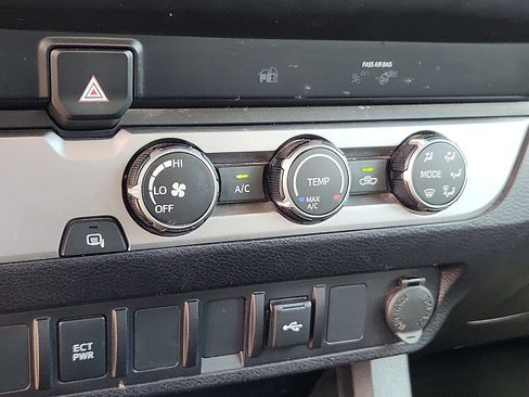 Used 2023 Toyota Tacoma SR image 11