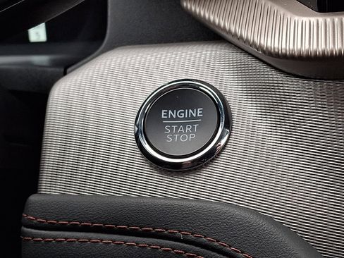 Certified 2025 Ford Explorer Active image 27