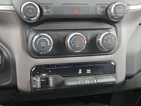 Used 2024 RAM 2500 Big Horn w/ Bed Utility Group image 29