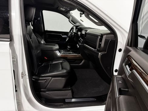 Used 2022 GMC Sierra 1500 Elevation w/ LPO, Elevation Black Package AWD/4WD image 21