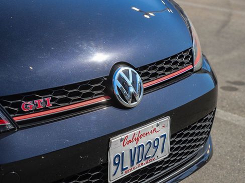 Used 2017 Volkswagen GTI S FWD image 6