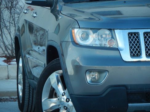 Used 2012 Jeep Grand Cherokee Overland Summit image 8