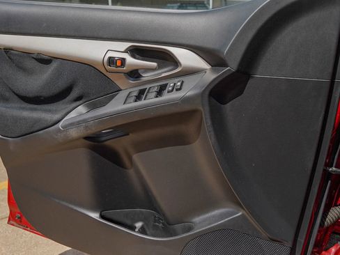 Used 2009 Pontiac Vibe w/ Preferred Package image 32