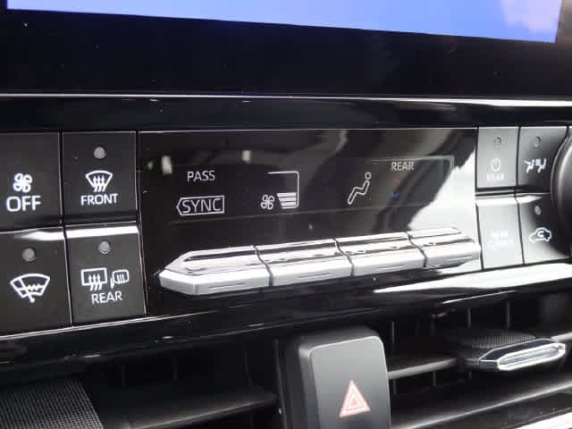Certified 2026 Toyota Highlander XLE AWD/4WD image 31