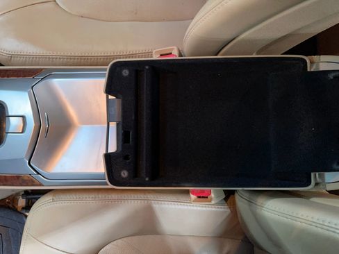 Used 2011 Cadillac CTS Premium image 44