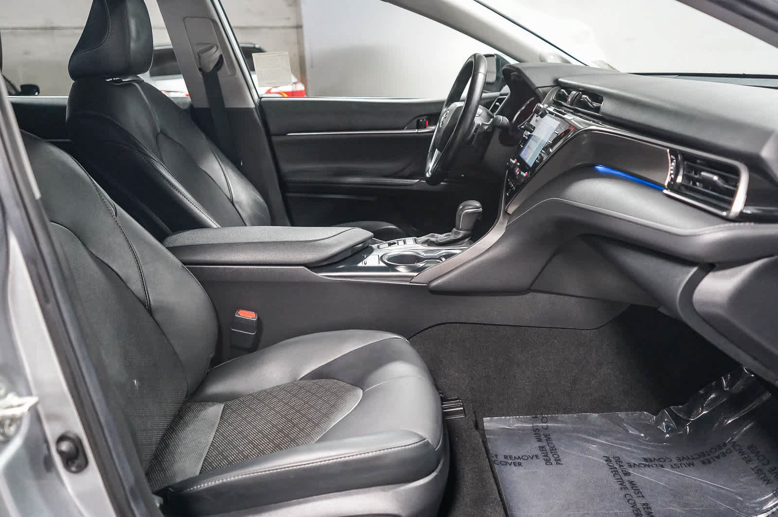 Used 2020 Toyota Camry XSE w/ Navigation Package FWD image 16