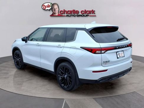 New 2026 Nissan Rogue SL AWD/4WD image 3