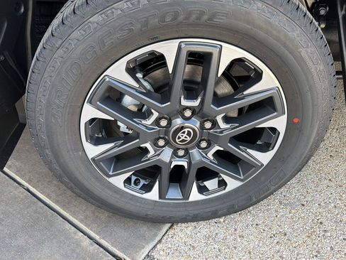 New 2026 Toyota Tundra Limited AWD/4WD image 7