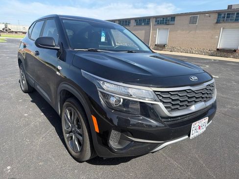 Used 2021 Kia Seltos LX AWD/4WD image 3