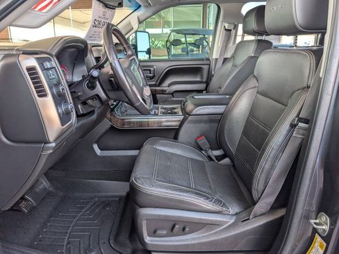 Used 2015 GMC Sierra 2500 Denali w/ Suspension Package, Off-Road AWD/4WD image 13