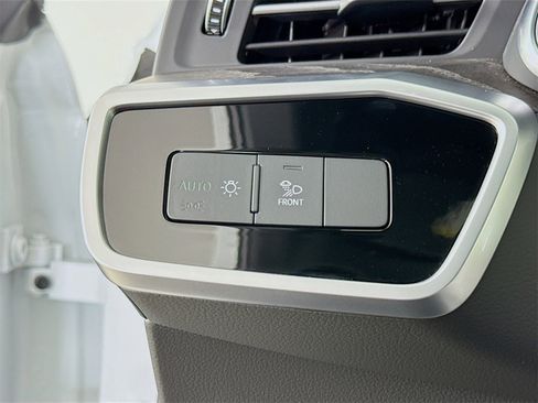 Used 2025 Audi A6 Premium Plus w/ Premium Plus Package image 10