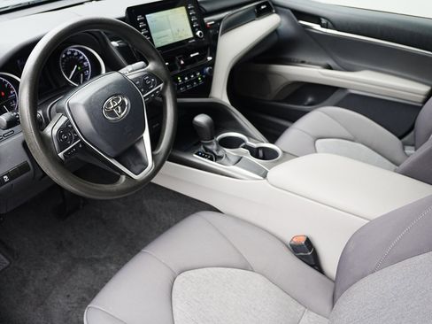 Used 2021 Toyota Camry LE w/ Carpet Mat Package (TMS) image 8