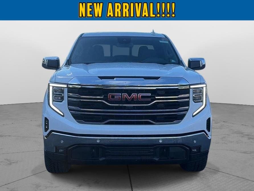 Used 2026 GMC Sierra 1500 SLT w/ SLT Premium Package AWD/4WD image 1