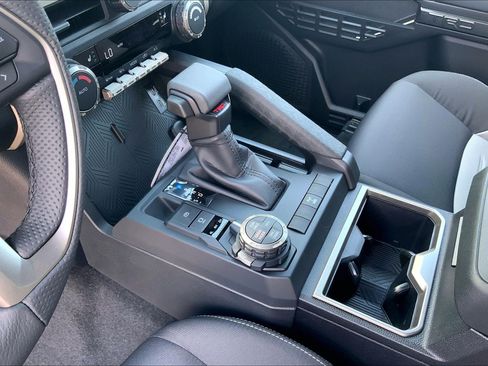 New 2026 Toyota Tacoma TRD Off-Road AWD/4WD image 10