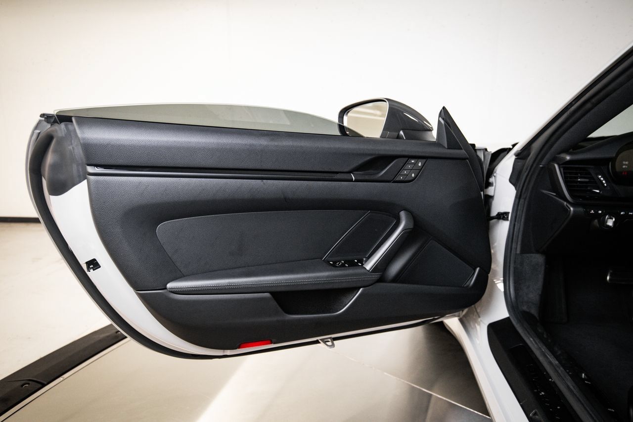 Certified 2024 Porsche 911 Carrera T RWD image 23