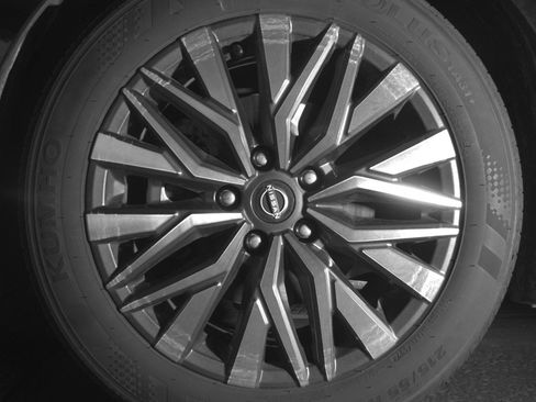 Used 2025 Nissan Altima 2.5 SV image 12