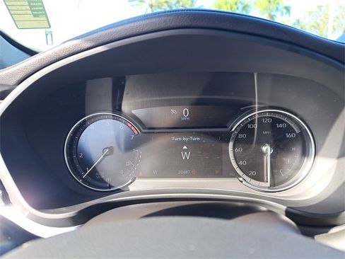 Used 2023 Cadillac XT4 Luxury w/ Cold Weather Package image 20