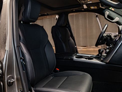 Used 2022 Lexus LX 600 F Sport image 28