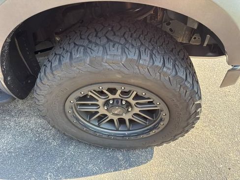 Used 2019 Ford F150 Raptor w/ Equipment Group 802A Luxury AWD/4WD image 16