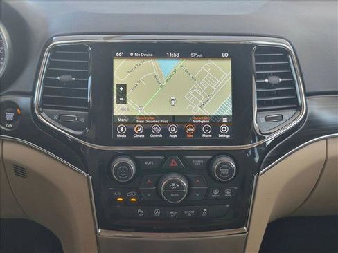 Used 2021 Jeep Grand Cherokee Limited AWD/4WD image 15