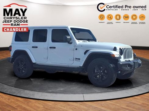 Used 2022 Jeep Wrangler Unlimited Sahara AWD/4WD image 18