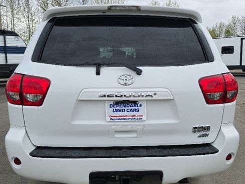 Used 2013 Toyota Sequoia SR5 AWD/4WD image 5