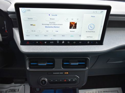 New 2026 Ford Maverick XLT w/ XLT Luxury Package AWD/4WD image 31