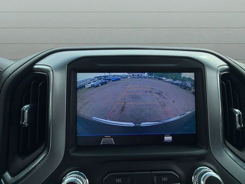 Used 2019 GMC Sierra 1500 SLE w/ SLE Value Package AWD/4WD image 37