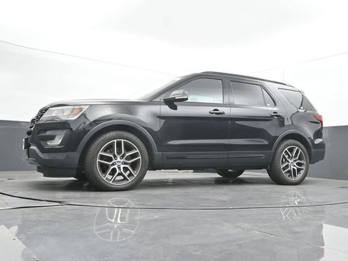 Used 2017 Ford Explorer Sport AWD/4WD image 28