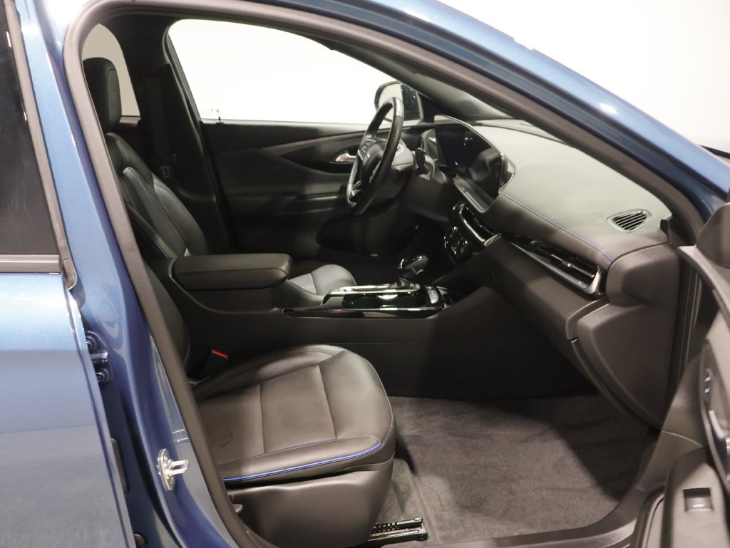 Used 2024 Buick Envista Sport Touring w/ Convenience I Package FWD image 21