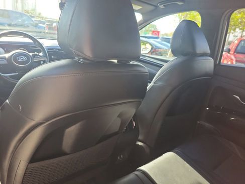 Used 2022 Hyundai Santa Cruz Limited image 16