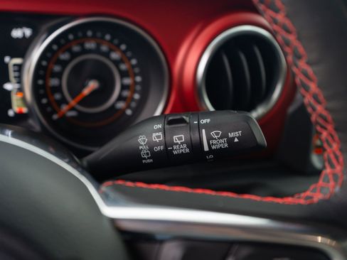 Used 2023 Jeep Wrangler Rubicon w/ Cold Weather Group image 19