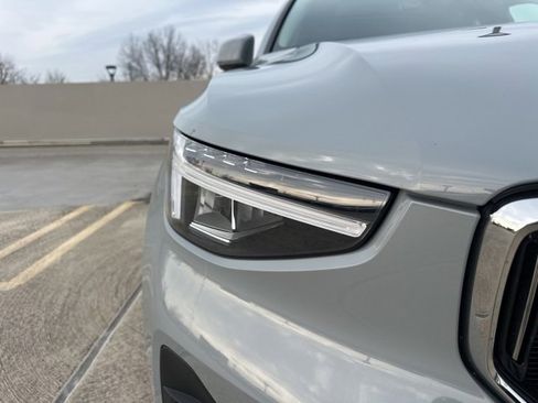 Certified 2025 Volvo XC40 B5 Plus image 12