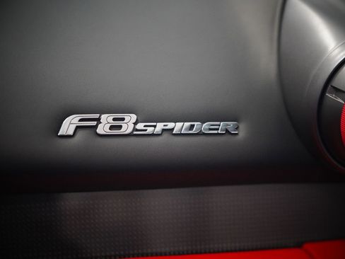 Used 2021 Ferrari F8 Tributo image 34