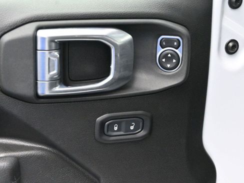 Used 2023 Jeep Wrangler Unlimited AWD/4WD image 11