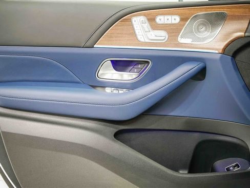 New 2026 Mercedes-Benz GLS 63 AMG 4MATIC image 24