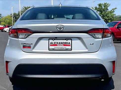 Used 2024 Toyota Corolla LE FWD image 4