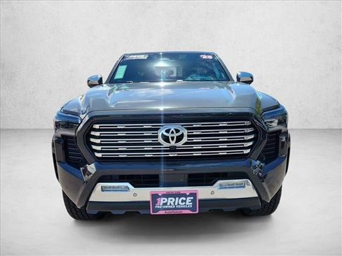 Used 2025 Toyota Tacoma Limited AWD/4WD image 8