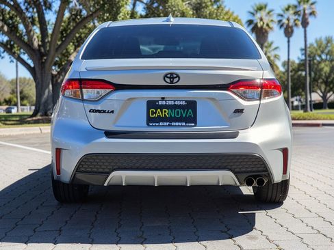 Used 2020 Toyota Corolla SE w/ SE Premium Package image 6