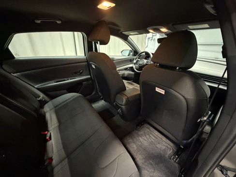Used 2025 Hyundai Elantra Sport FWD image 25